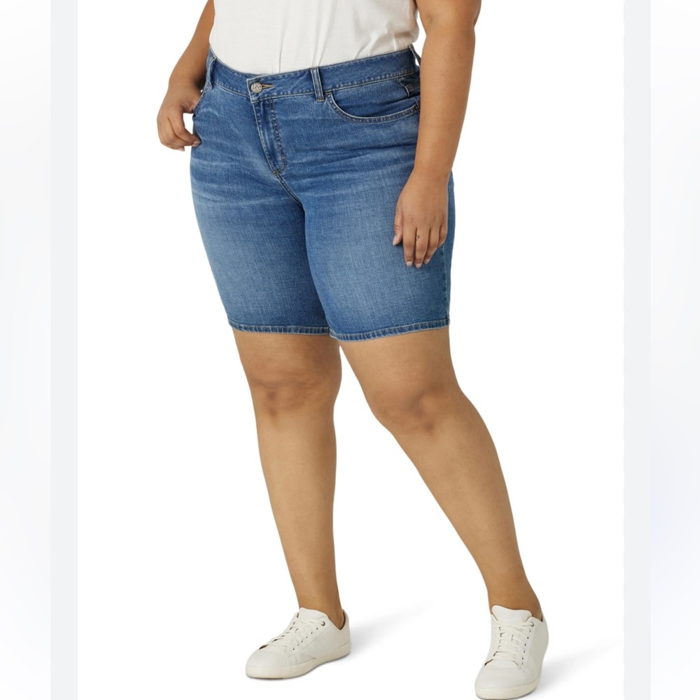 Lee Women's Mid Rise Bermuda Shorts